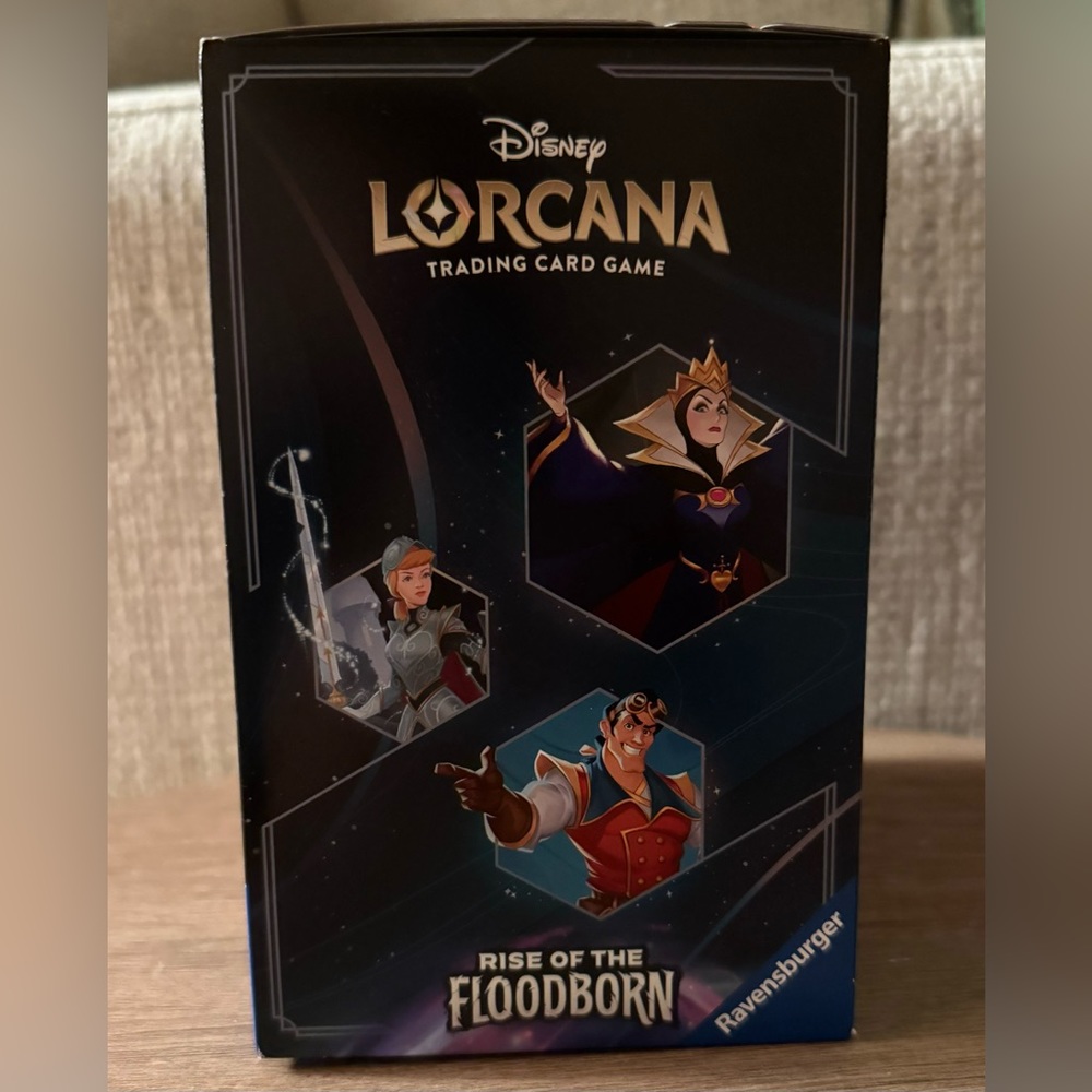 Disney Lorcana Rise of the Floodborn Illumineer's Trove Box